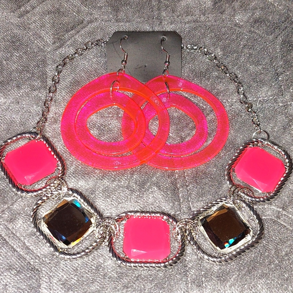 Neon Pink 80s Necklace & Earrings Set